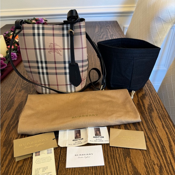 BURBERRY HAYMARKET CHECK COLOURS LORNE BUCKET CROSSBODY - Picture 1 of 14